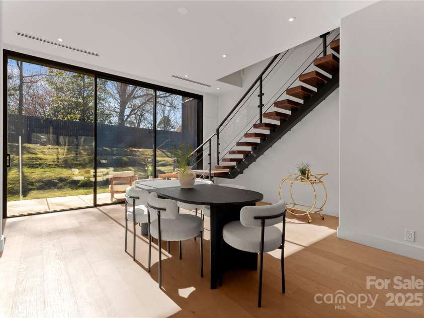 4026 Chevington Road, Charlotte, NC 28226.  MLS# CAR4205669, YatesRealty ID 14028. 