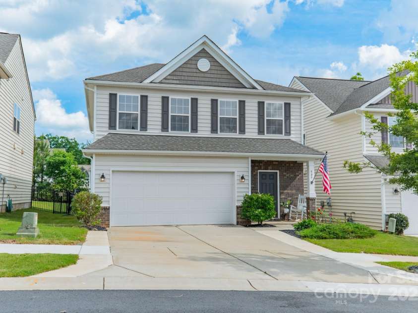 509 Silers Bald Drive, Fort Mill, SC 29715.  MLS# CAR4256229, YatesRealty ID 14029. 