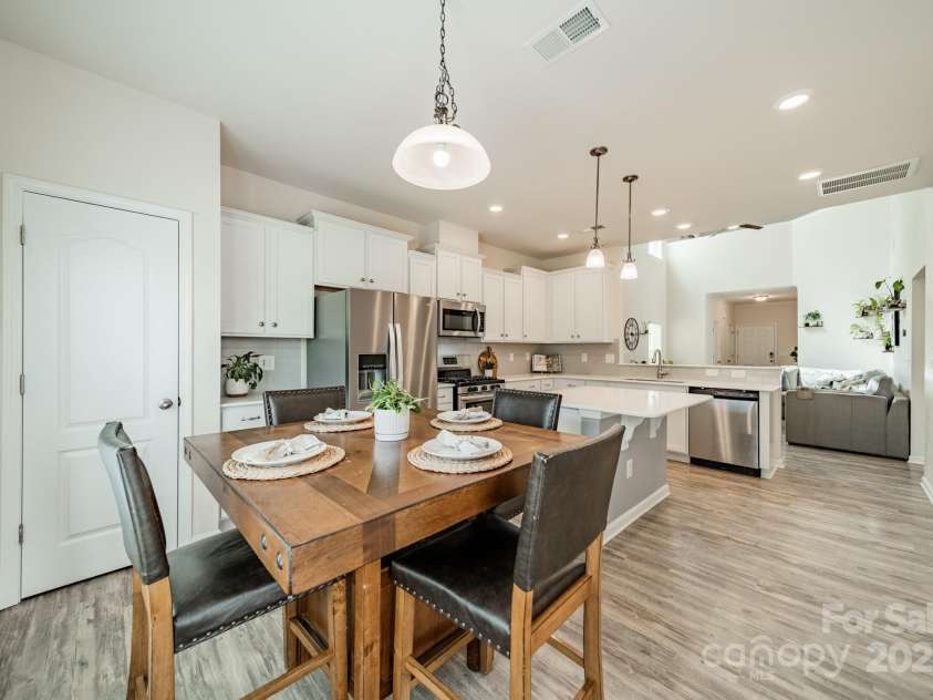 509 Silers Bald Drive, Fort Mill, SC 29715.  MLS# CAR4256229, YatesRealty ID 14029. 