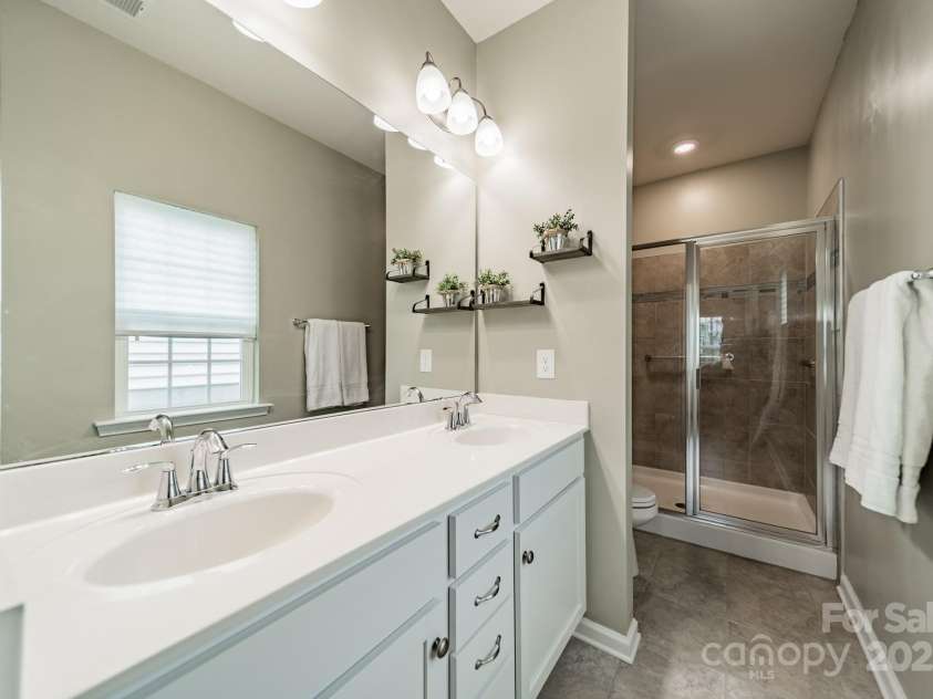 509 Silers Bald Drive, Fort Mill, SC 29715.  MLS# CAR4256229, YatesRealty ID 14029. 