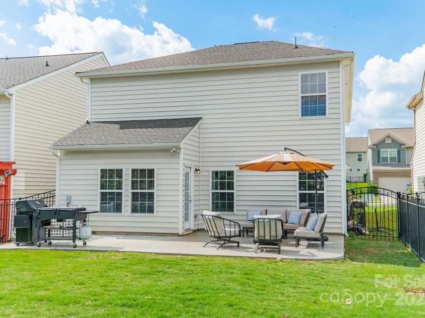 509 Silers Bald Drive, Fort Mill, SC 29715.  MLS# CAR4256229, YatesRealty ID 14029. 