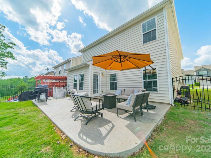 509 Silers Bald Drive, Fort Mill, SC 29715.  MLS# CAR4256229, YatesRealty ID 14029. 