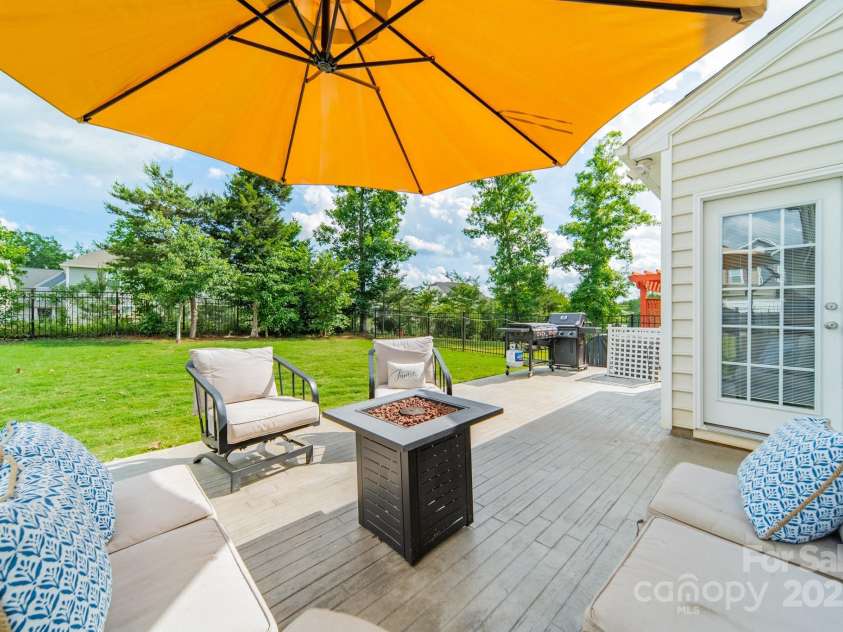 509 Silers Bald Drive, Fort Mill, SC 29715.  MLS# CAR4256229, YatesRealty ID 14029. 