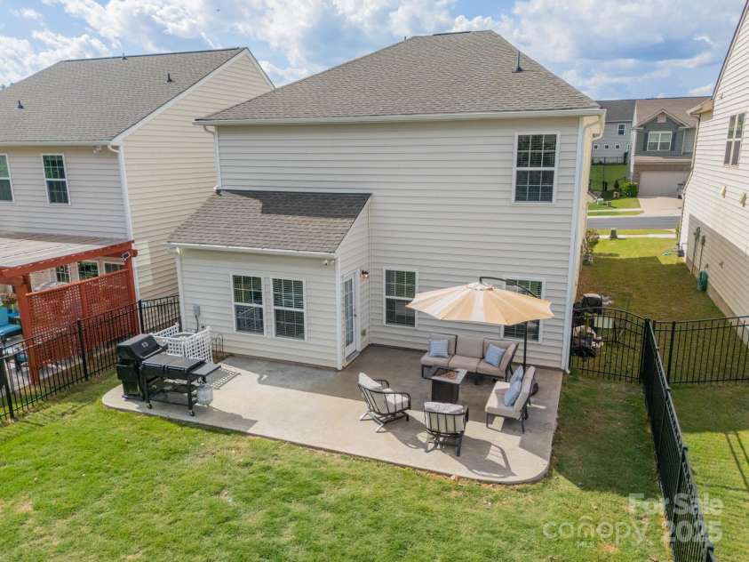 509 Silers Bald Drive, Fort Mill, SC 29715.  MLS# CAR4256229, YatesRealty ID 14029. 