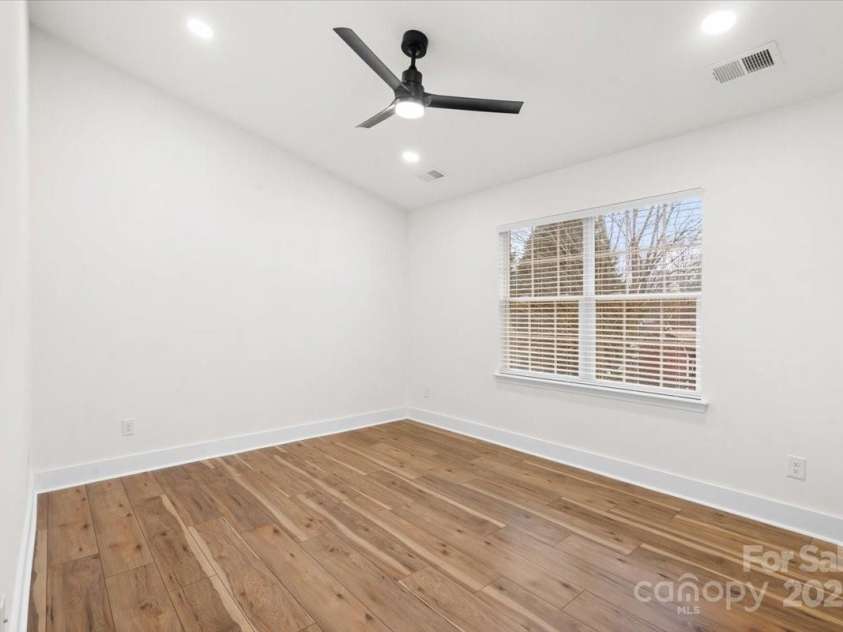 130 Valley Glen Drive, Troutman, NC 28166.  MLS# CAR4258057, YatesRealty ID 1403. 