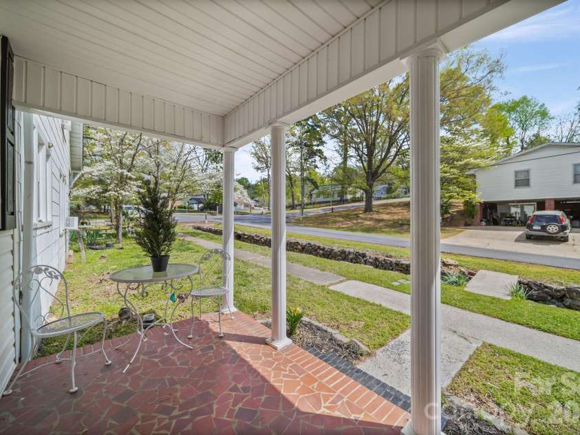 196 Spruce Street, Badin, NC 28009.  MLS# CAR4364935, YatesRealty ID 14031. 