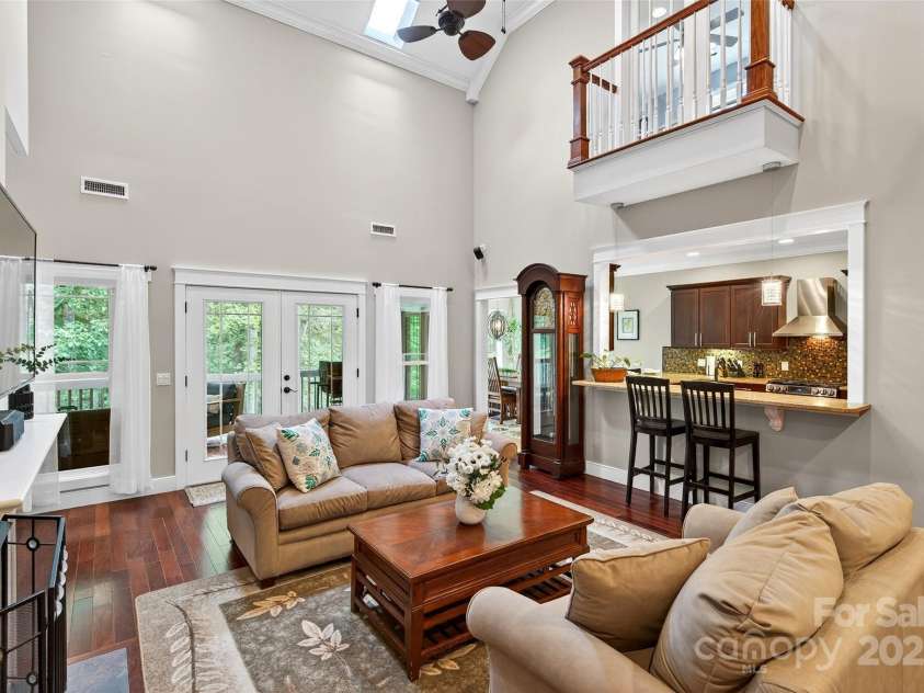 53 Sovereign Lane, Fairview, NC 28730.  MLS# CAR4213387, YatesRealty ID 14032. 