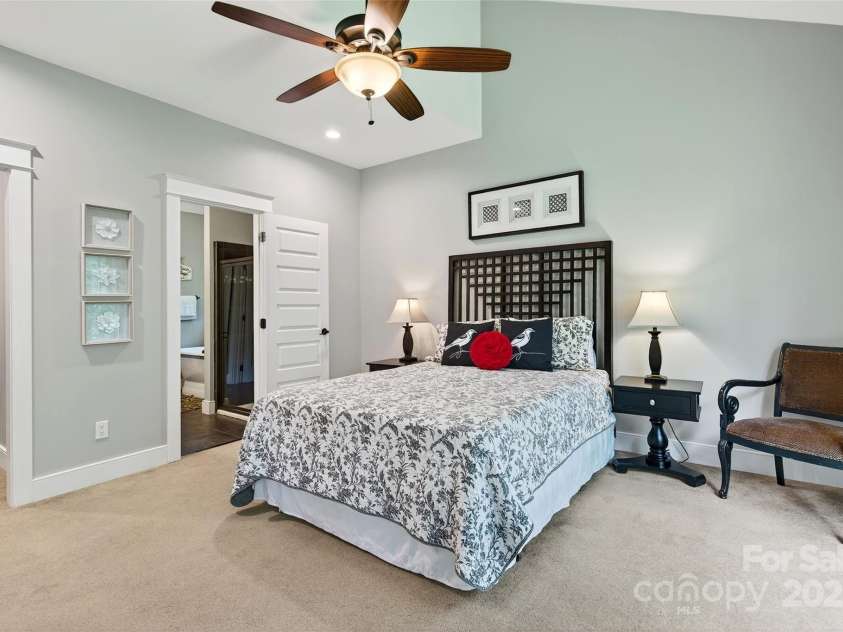 53 Sovereign Lane, Fairview, NC 28730.  MLS# CAR4213387, YatesRealty ID 14032. 