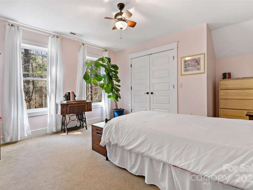 53 Sovereign Lane, Fairview, NC 28730.  MLS# CAR4213387, YatesRealty ID 14032. 