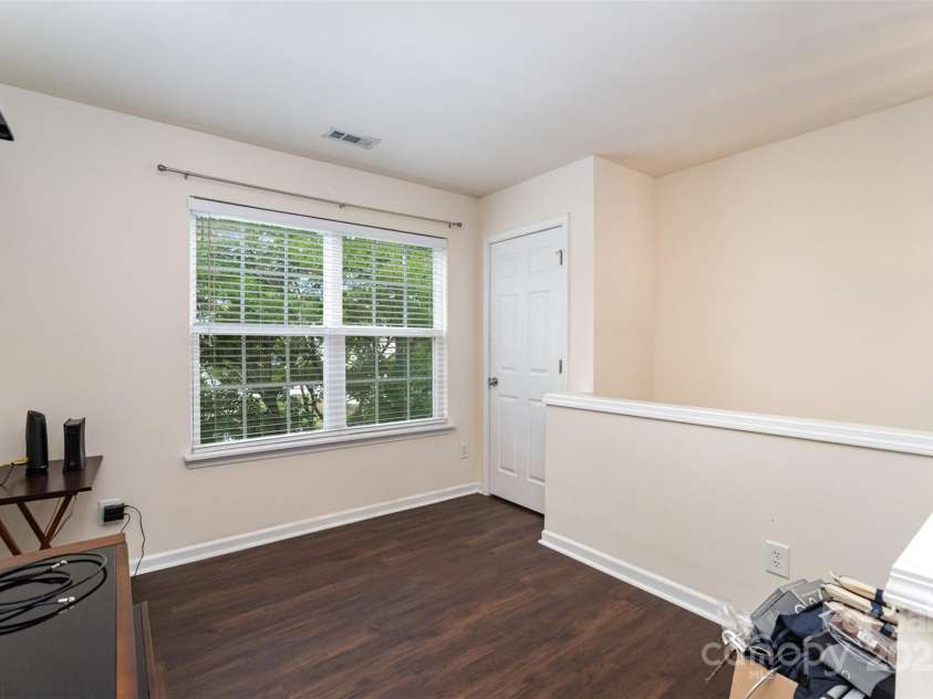 13612 Singleleaf Lane, Charlotte, NC 28278.  MLS# CAR4257582, YatesRealty ID 14033. 