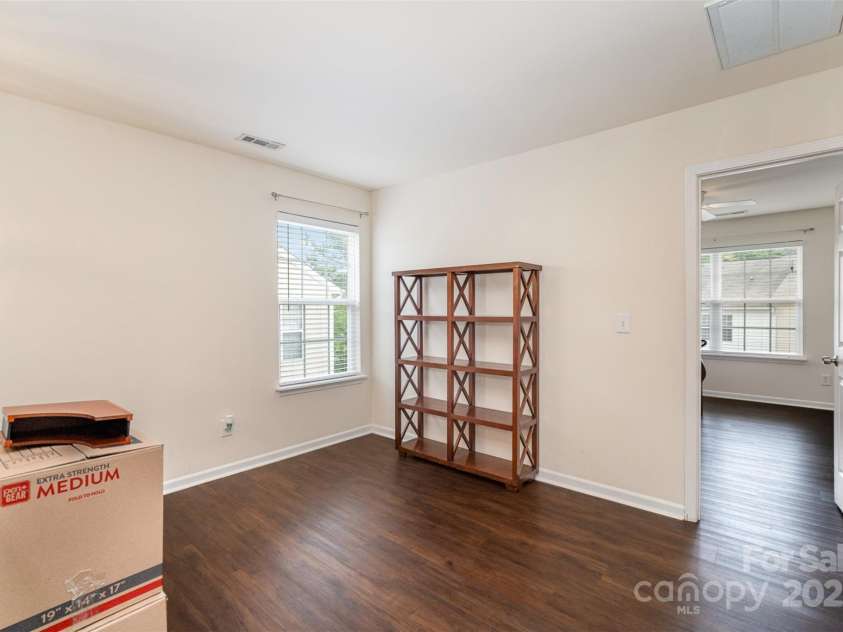 13612 Singleleaf Lane, Charlotte, NC 28278.  MLS# CAR4257582, YatesRealty ID 14033. 