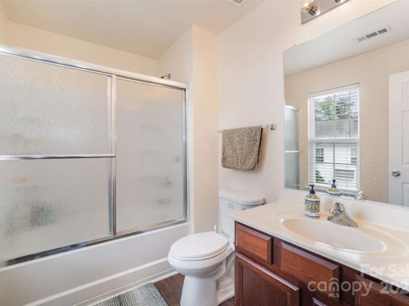 13612 Singleleaf Lane, Charlotte, NC 28278.  MLS# CAR4257582, YatesRealty ID 14033. 