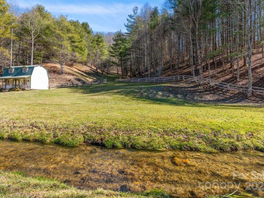 12892 US 23 Highway, Mars Hill, NC 28754.  MLS# CAR4229377, YatesRealty ID 14034. 