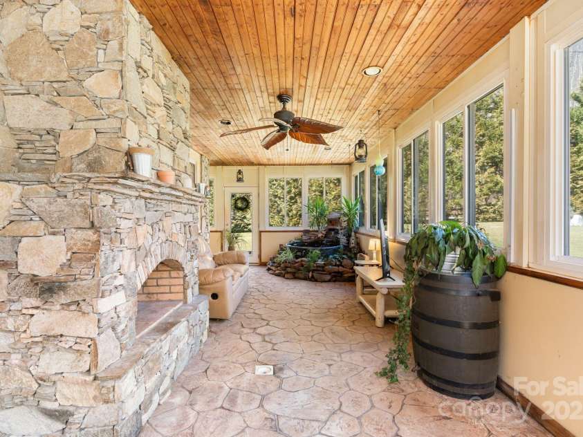 12892 US 23 Highway, Mars Hill, NC 28754.  MLS# CAR4229377, YatesRealty ID 14034. Sun Room