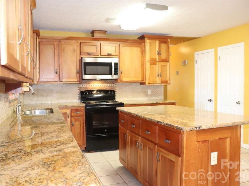 3041 Heffner Place, Hudson, NC 28638.  MLS# CAR4322799, YatesRealty ID 14034. 