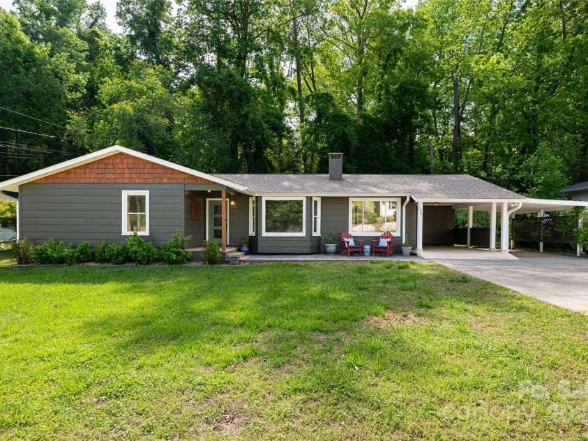 179 Grady Avenue, Tryon, NC 28782.  MLS# CAR4252526, YatesRealty ID 14035. 179 Grady Ave