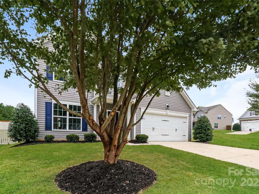 200 Kingston Drive, Mount Holly, NC 28120.  MLS# CAR4332659, YatesRealty ID 14035. 