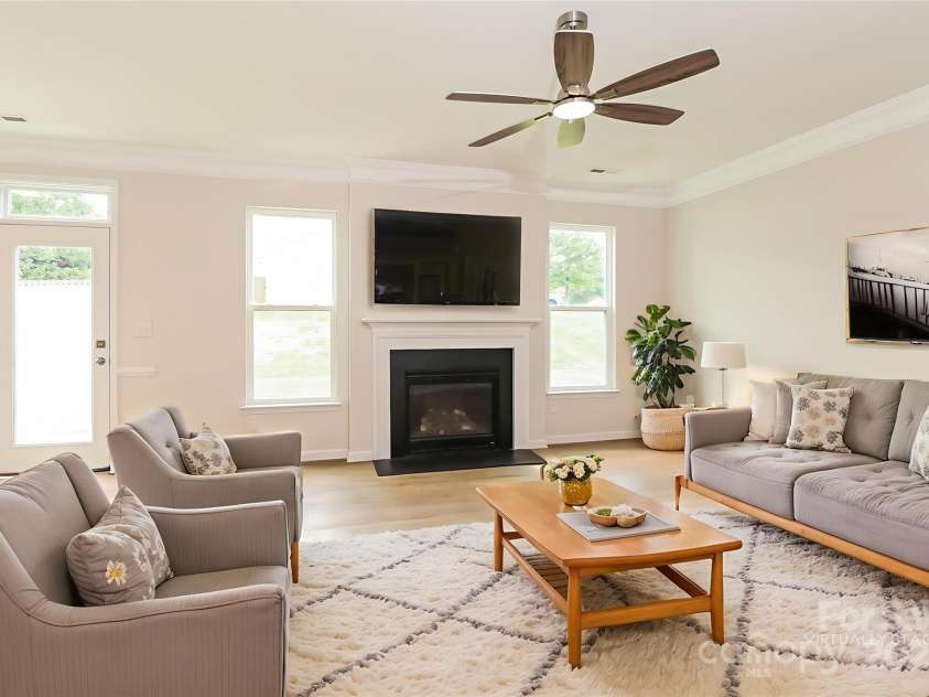 200 Kingston Drive, Mount Holly, NC 28120.  MLS# CAR4332659, YatesRealty ID 14035. 