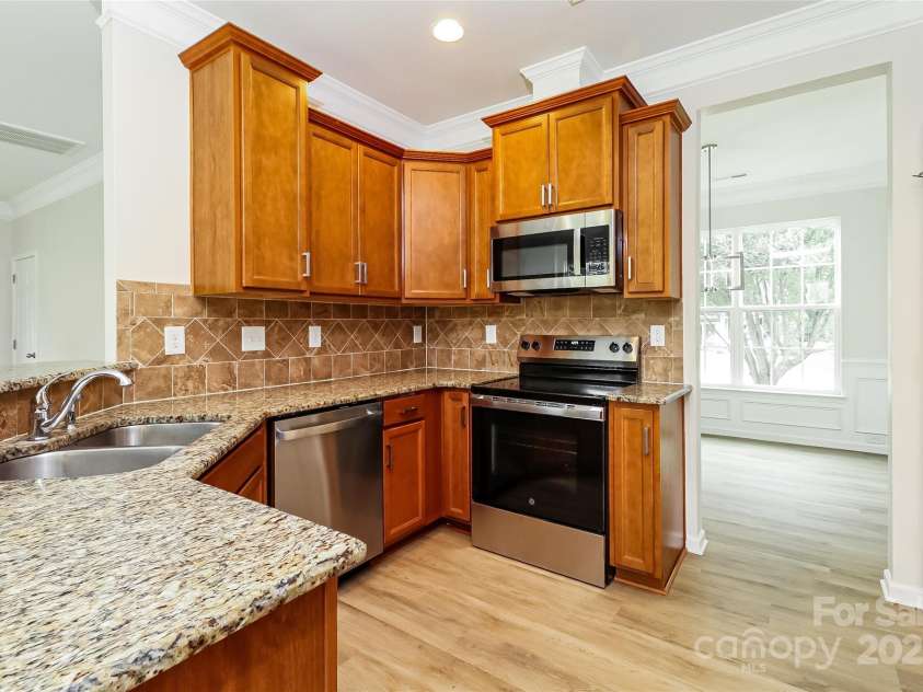 200 Kingston Drive, Mount Holly, NC 28120.  MLS# CAR4332659, YatesRealty ID 14035. 