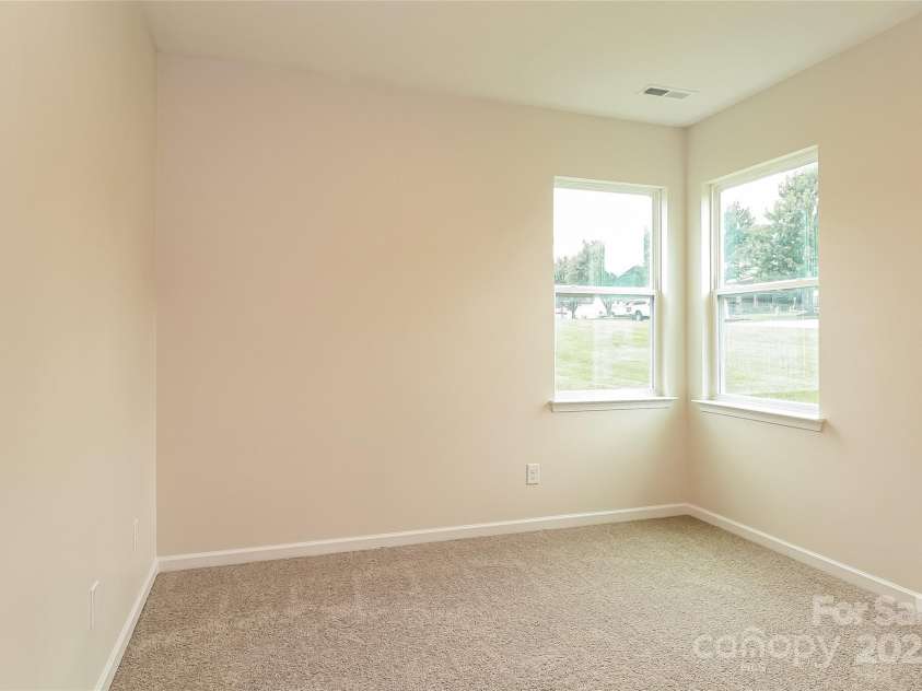 200 Kingston Drive, Mount Holly, NC 28120.  MLS# CAR4332659, YatesRealty ID 14035. 