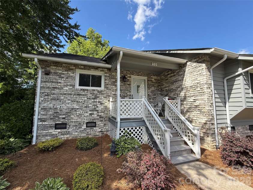 201 Wellington Hills Circle, Salisbury, NC 28147.  MLS# CAR4382192, YatesRealty ID 14036. 