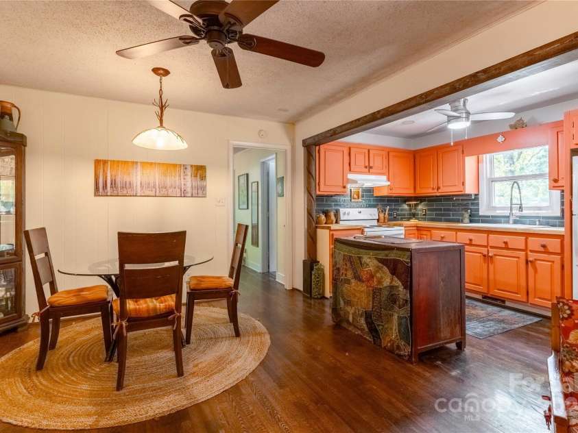 100 Park Ridge Avenue, Swannanoa, NC 28778.  MLS# CAR4253460, YatesRealty ID 14037. 