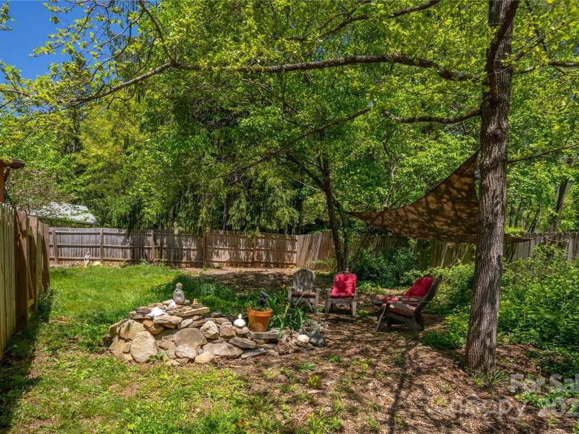 100 Park Ridge Avenue, Swannanoa, NC 28778.  MLS# CAR4253460, YatesRealty ID 14037. 