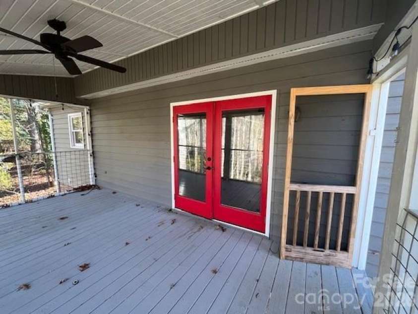 1503 Indian Hills Drive, Lenoir, NC 28645.  MLS# CAR4354069, YatesRealty ID 14038. 