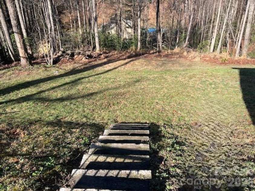 1503 Indian Hills Drive, Lenoir, NC 28645.  MLS# CAR4354069, YatesRealty ID 14038. 
