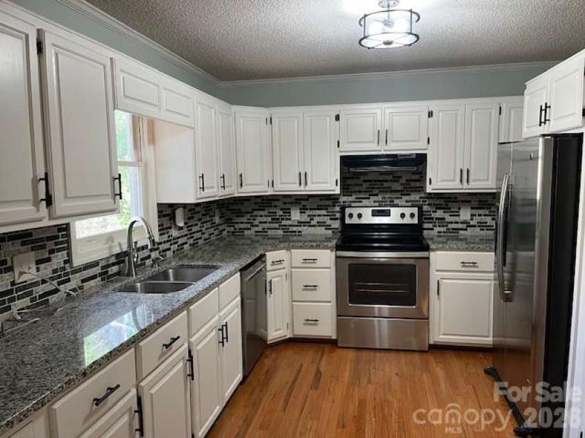 1503 Indian Hills Drive, Lenoir, NC 28645.  MLS# CAR4354069, YatesRealty ID 14038. 