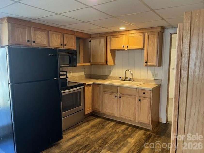 1503 Indian Hills Drive, Lenoir, NC 28645.  MLS# CAR4354069, YatesRealty ID 14038. 