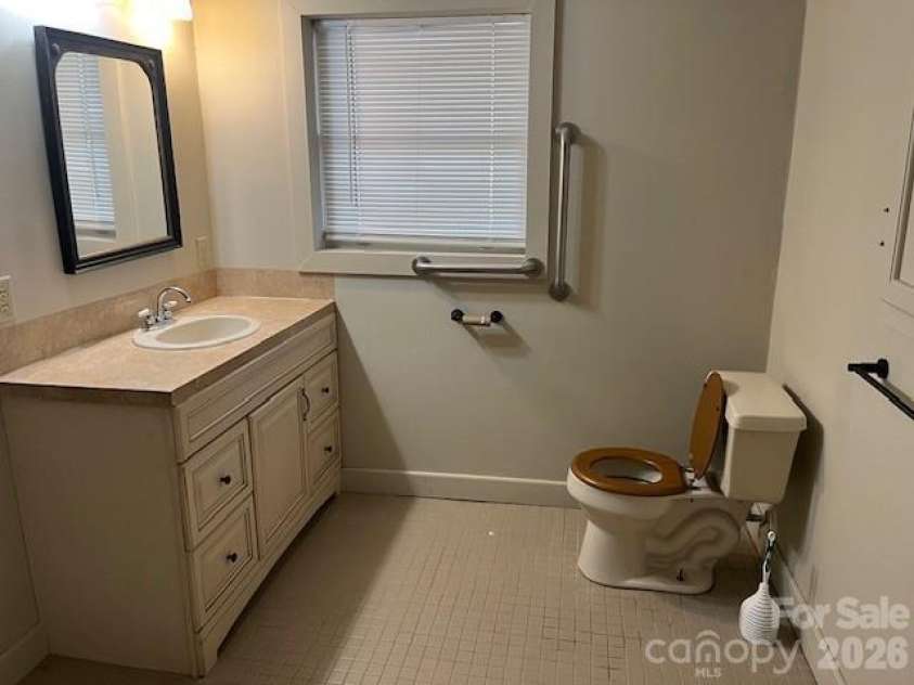 1503 Indian Hills Drive, Lenoir, NC 28645.  MLS# CAR4354069, YatesRealty ID 14038. 