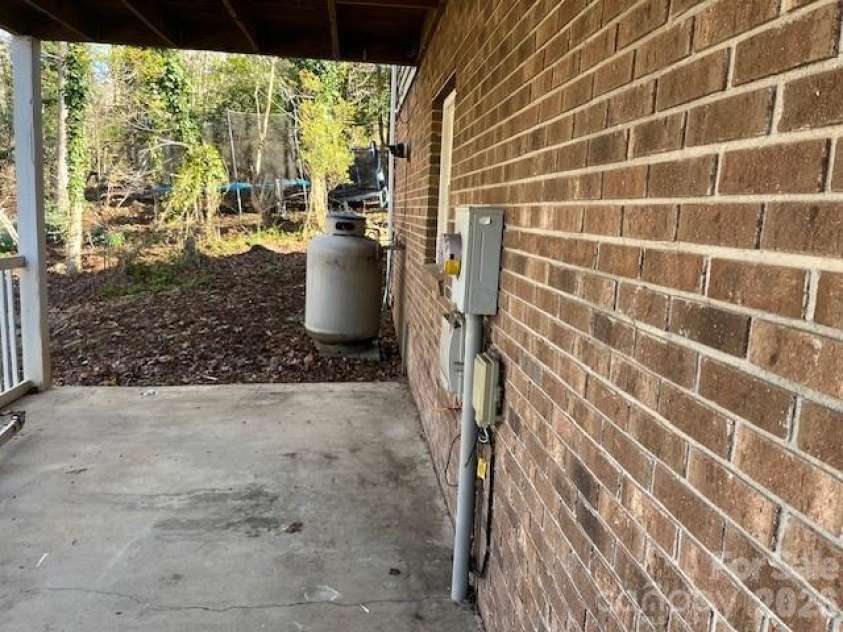 1503 Indian Hills Drive, Lenoir, NC 28645.  MLS# CAR4354069, YatesRealty ID 14038. 