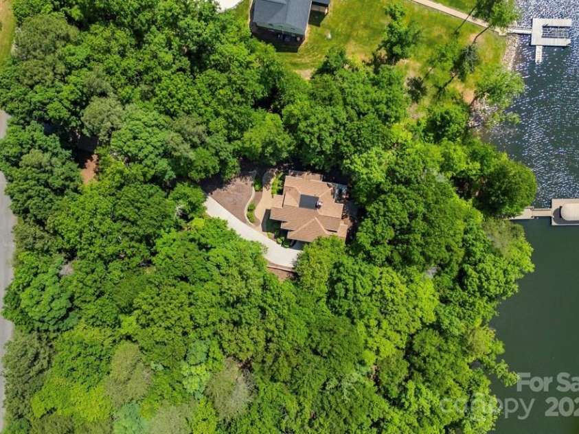 335 Whisper Lake Drive, New London, NC 28127.  MLS# CAR4260063, YatesRealty ID 14038. 