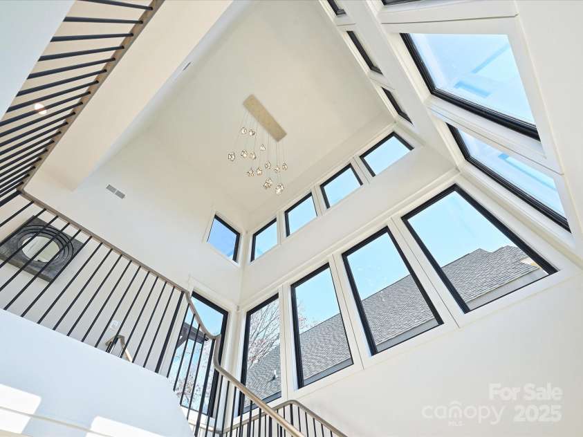 914 Laurel Creek Lane, Charlotte, NC 28211.  MLS# CAR4100598, YatesRealty ID 1404. 