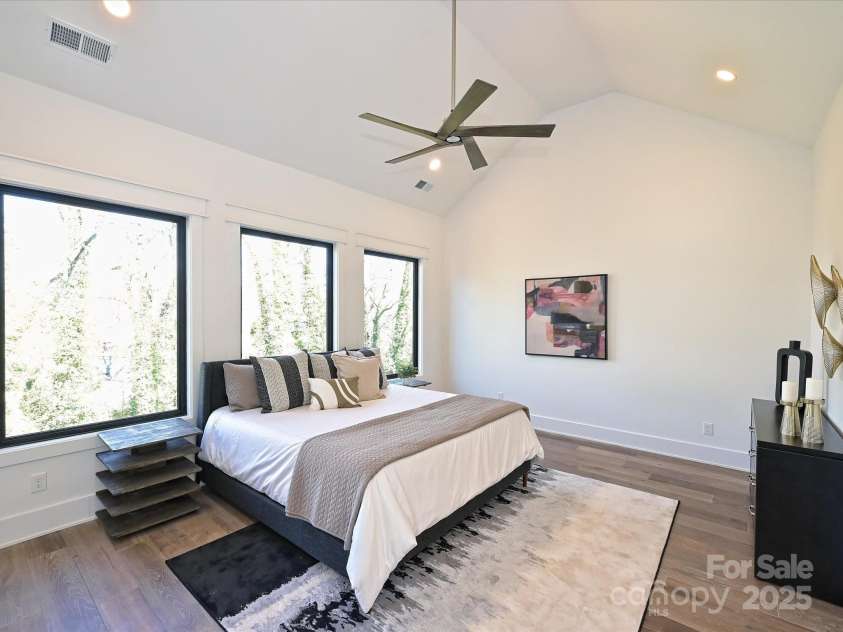 914 Laurel Creek Lane, Charlotte, NC 28211.  MLS# CAR4100598, YatesRealty ID 1404. 