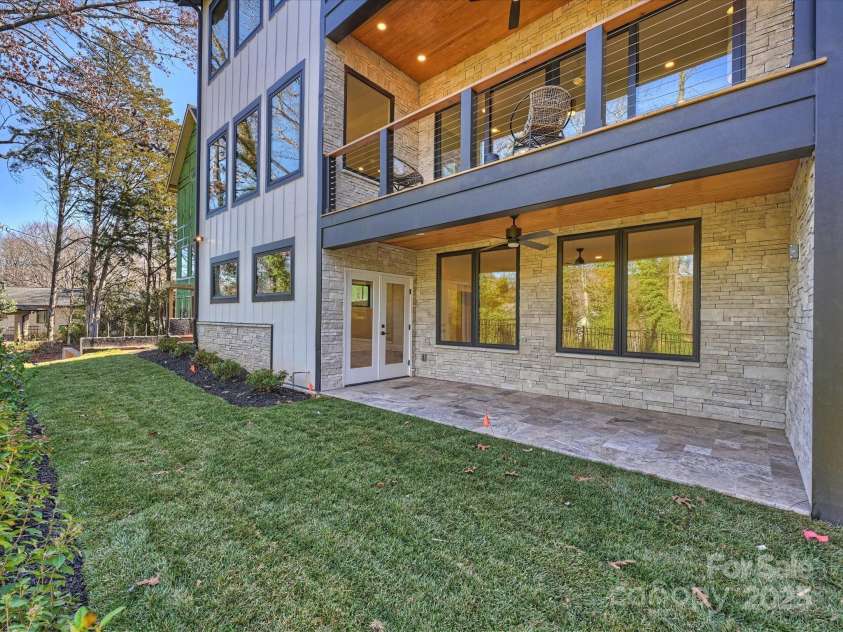 914 Laurel Creek Lane, Charlotte, NC 28211.  MLS# CAR4100598, YatesRealty ID 1404. 