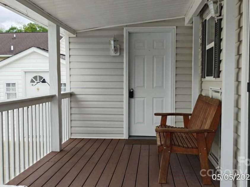 21 Strollers Lane, Waynesville, NC 28785.  MLS# CAR4254954, YatesRealty ID 14040. 