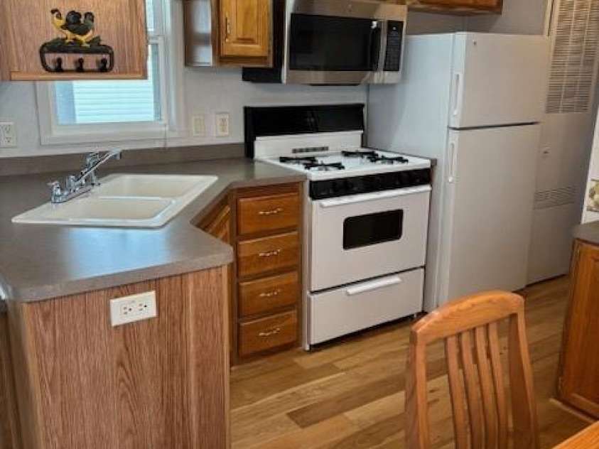 21 Strollers Lane, Waynesville, NC 28785.  MLS# CAR4254954, YatesRealty ID 14040. 
