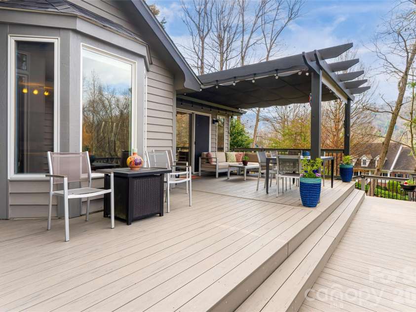 168 Skyview Circle, Asheville, NC 28804.  MLS# CAR4349077, YatesRealty ID 14041. Expanded deck