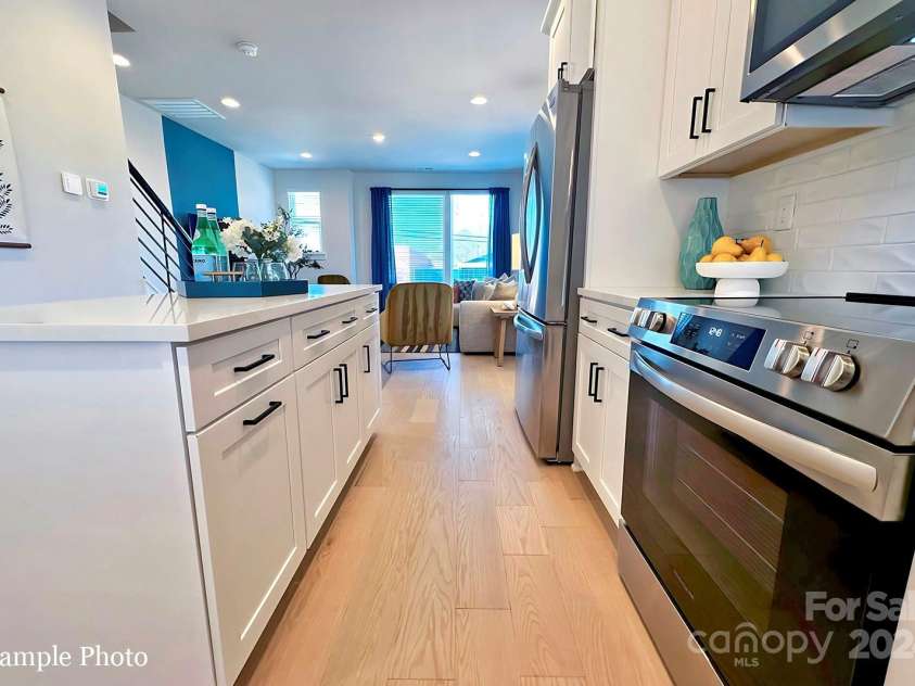 1017 North End Drive, Charlotte, NC 28206.  MLS# CAR4116476, YatesRealty ID 14042. 