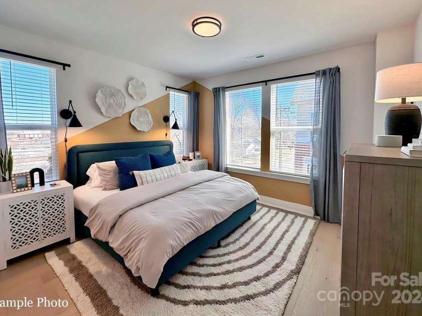 1017 North End Drive, Charlotte, NC 28206.  MLS# CAR4116476, YatesRealty ID 14042. 