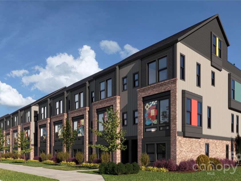 1017 North End Drive, Charlotte, NC 28206.  MLS# CAR4116476, YatesRealty ID 14042. 