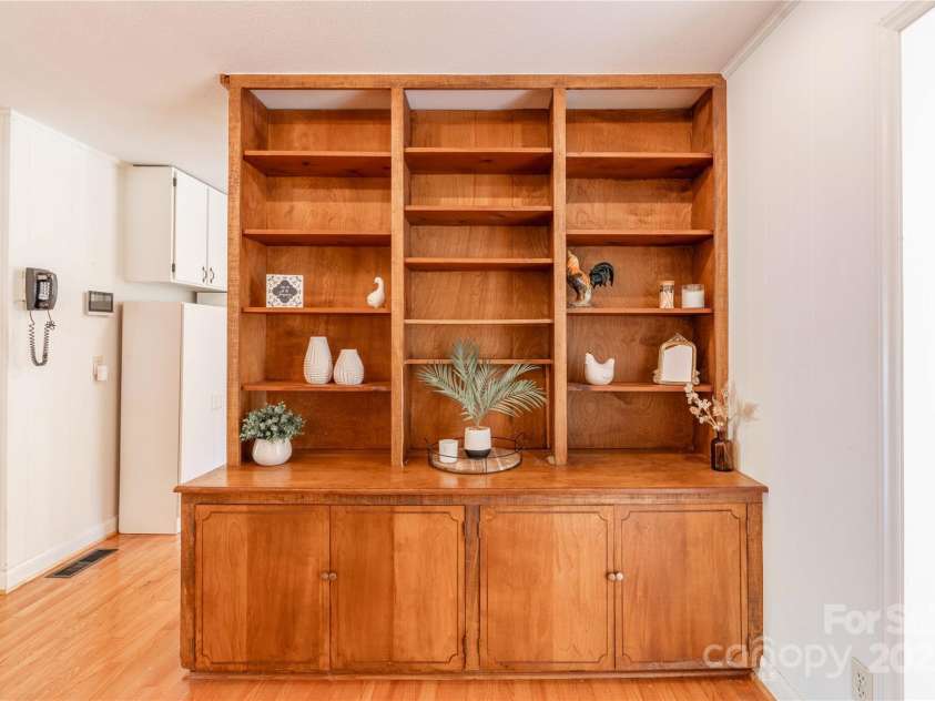 2808 Findley Road, Statesville, NC 28625.  MLS# CAR4255364, YatesRealty ID 14043. 