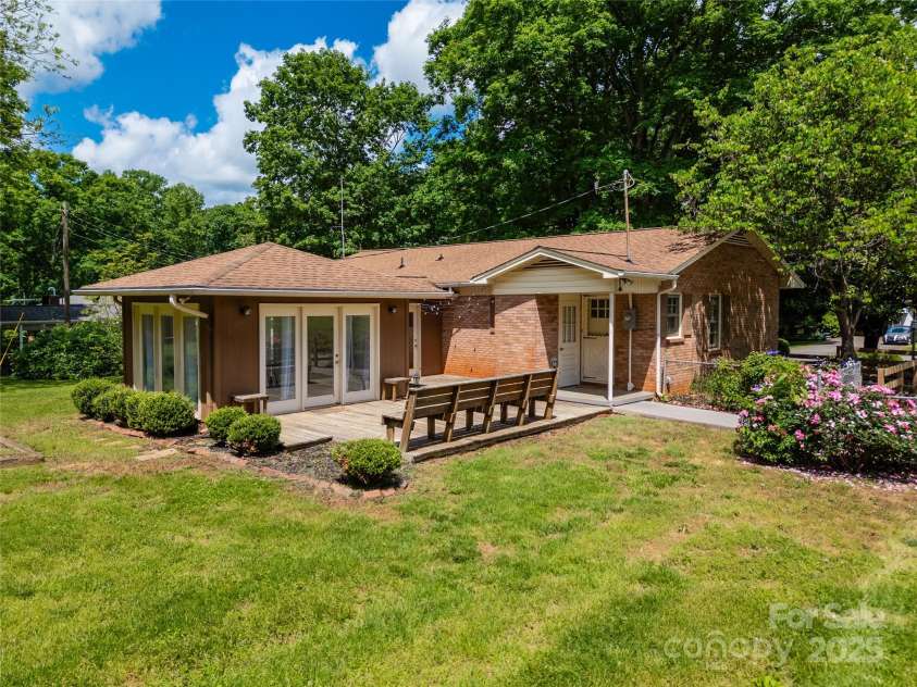 2808 Findley Road, Statesville, NC 28625.  MLS# CAR4255364, YatesRealty ID 14043. Back Yard