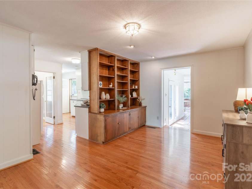 2808 Findley Road, Statesville, NC 28625.  MLS# CAR4255364, YatesRealty ID 14043. Den/Flex Space