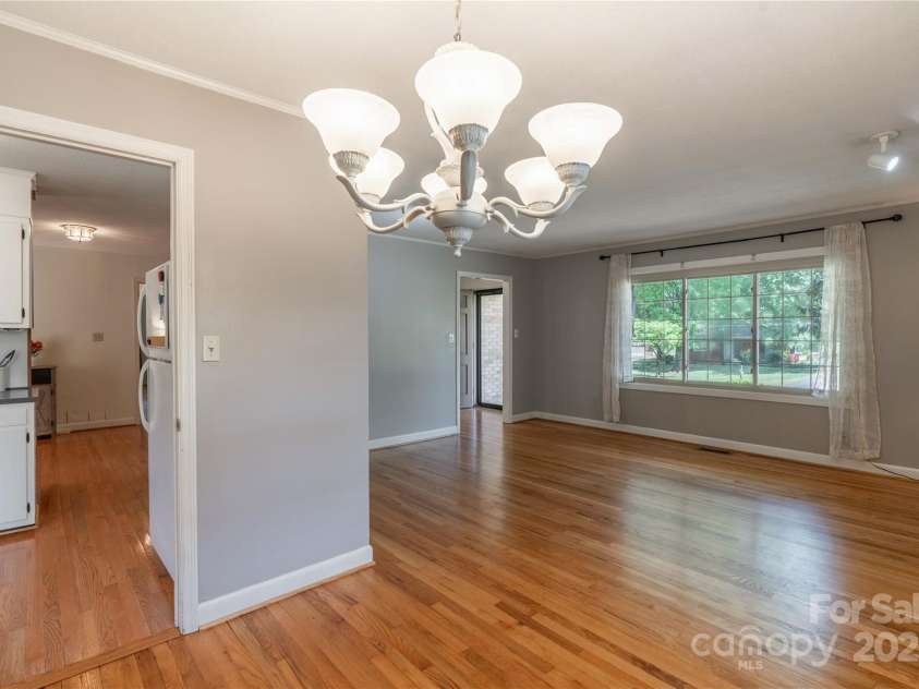 2808 Findley Road, Statesville, NC 28625.  MLS# CAR4255364, YatesRealty ID 14043. Dining Area