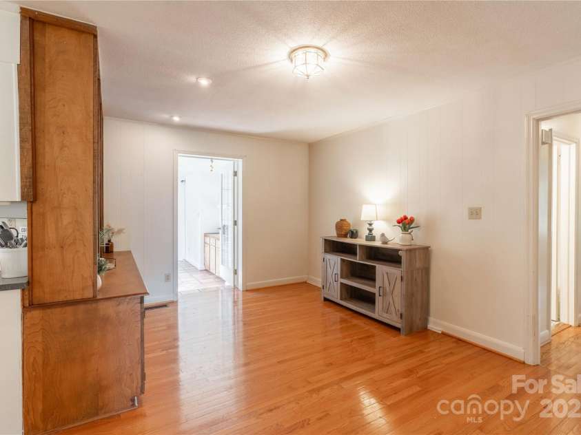 2808 Findley Road, Statesville, NC 28625.  MLS# CAR4255364, YatesRealty ID 14043. Flex Space