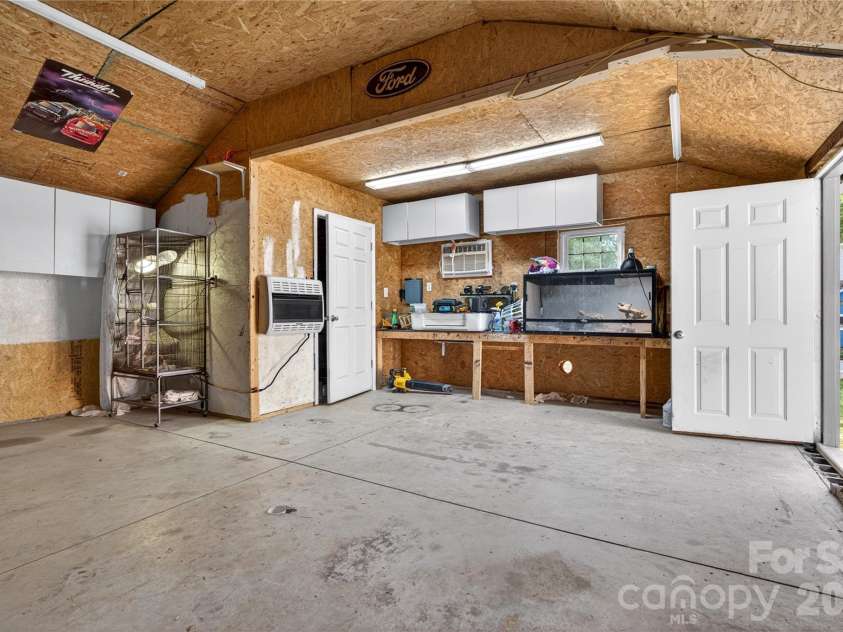 991 Shearers Road, Mooresville, NC 28115.  MLS# CAR4370372, YatesRealty ID 14043. 