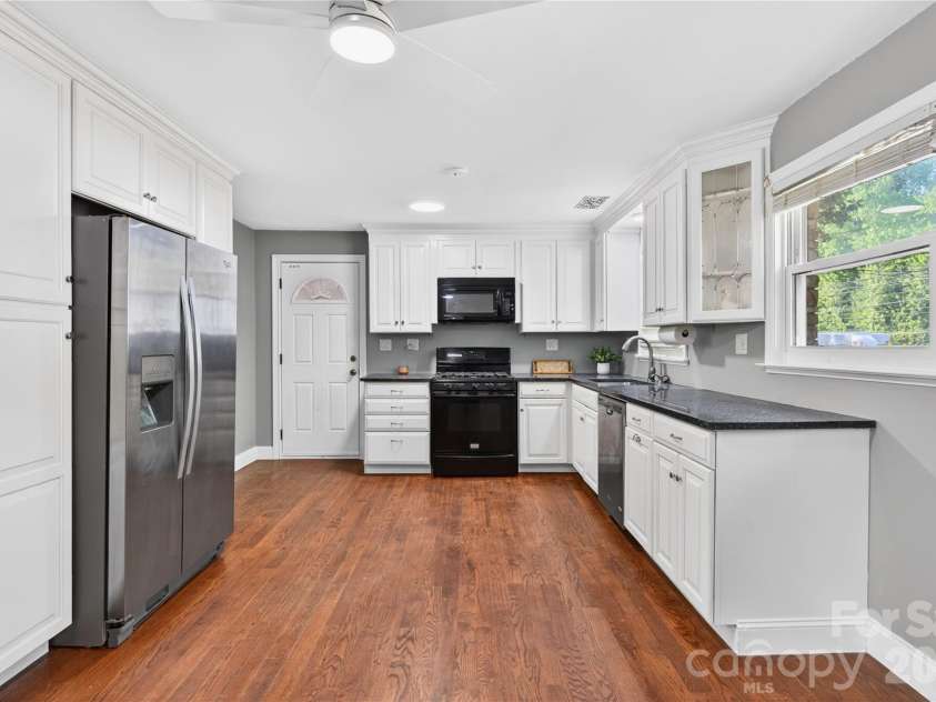 991 Shearers Road, Mooresville, NC 28115.  MLS# CAR4370372, YatesRealty ID 14043. 